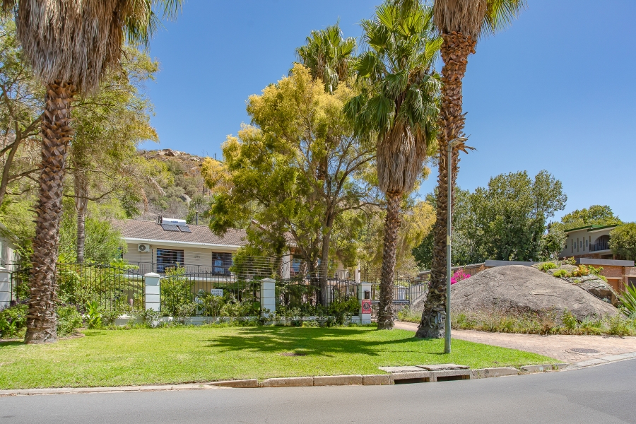 To Let 6 Bedroom Property for Rent in Groenvlei Western Cape